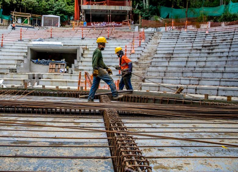 En el quinto lugar aparece Colombia, que después de un largo debate entre gremios obreros y empresarios consolidó un aumento del salario mínimo de 9,54%. FOTO Juan Antonio Sánchez