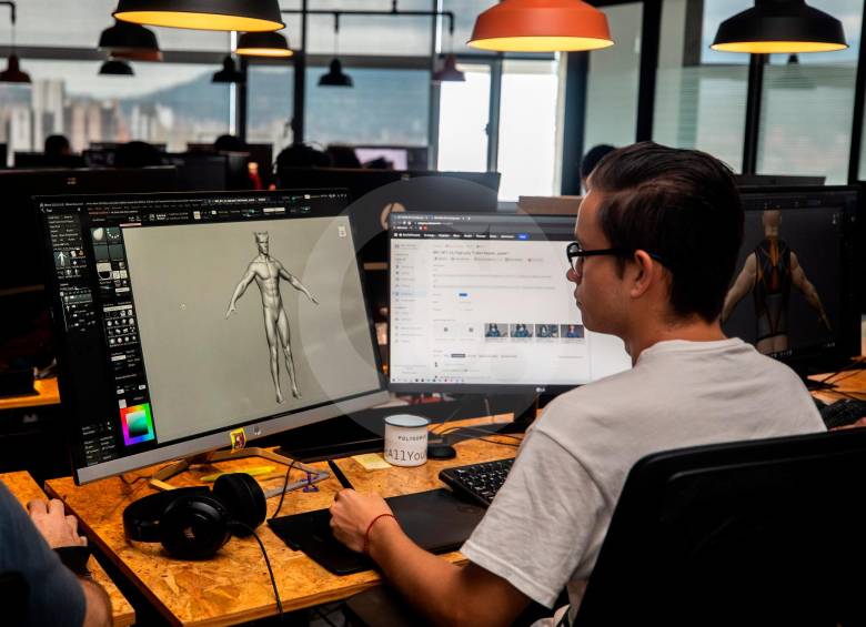 Estudio Polygonus de Medellín, creador del videojuego Legends of the metaverse que combina los NFTs. FOTO: CAMILO SUÁREZ