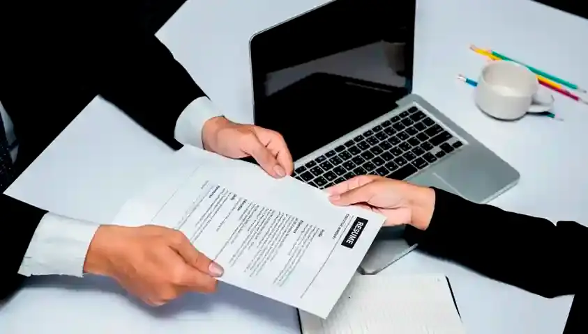 En Medellín hay más de 10.000 vacantes distribuidas en diversos sectores. FOTO: SHUTTERSTOCK