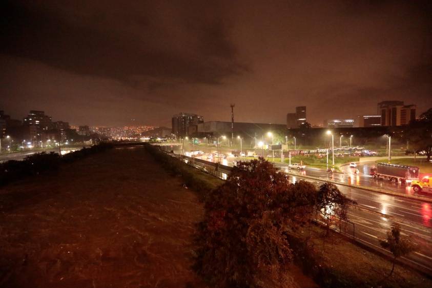 “Estas son las consecuencias del calentamiento global. En Medellín aumentarán las precipitaciones, las sequías y los deslizamientos”, dijo el alcalde Daniel Quintero. Foto: Carlos Velásquez