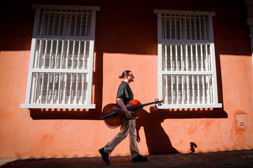El violonchelista Santiago Cañón Valencia interpretará Rapsodia a los cuatro elementos. FOTO CORTESÍA CARTAGENA FESTIVAL DE MÚSICA
