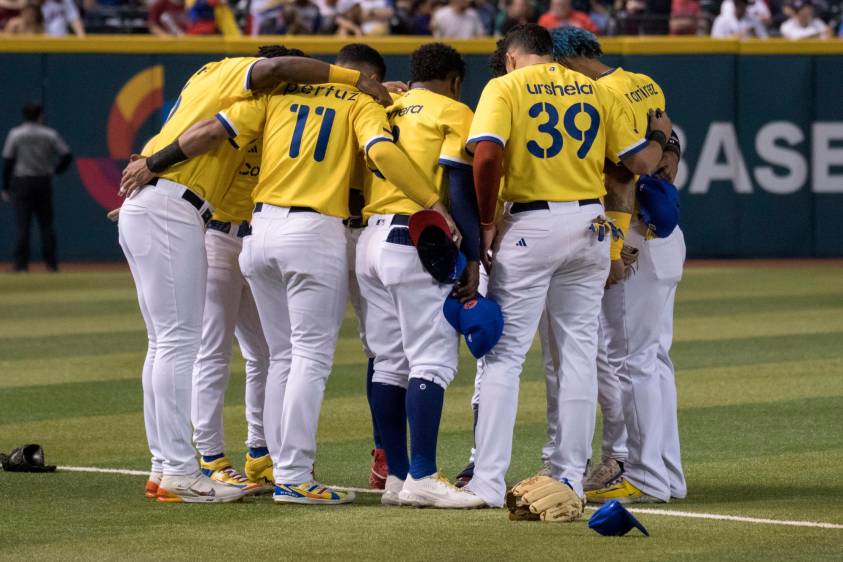 Pese a su triunfo inicial contra México, Colombia no logró mantener esa buena regularida y quedó eliminada del Clásico Mundial. FOTO EFE