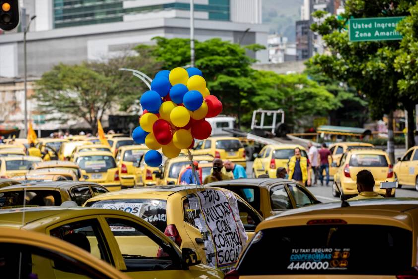Los taxistas aseguraron que no bloquearán los accesos a los aeropuertos. FOTO: CAMILO SUÁREZ