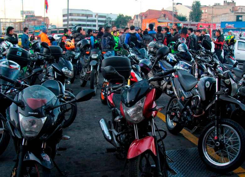 En Colombia hay 17,5 millones de vehículos matriculados, de los cuales 10,5 millones son motos. FOTO: COLPRENSA