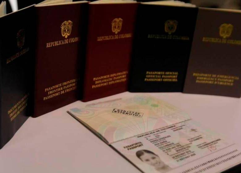 Hay más de 16.000 pasaportes acumulados en la Embajada, a la espera de la renovación de la visa. FOTO: COLPRENSA