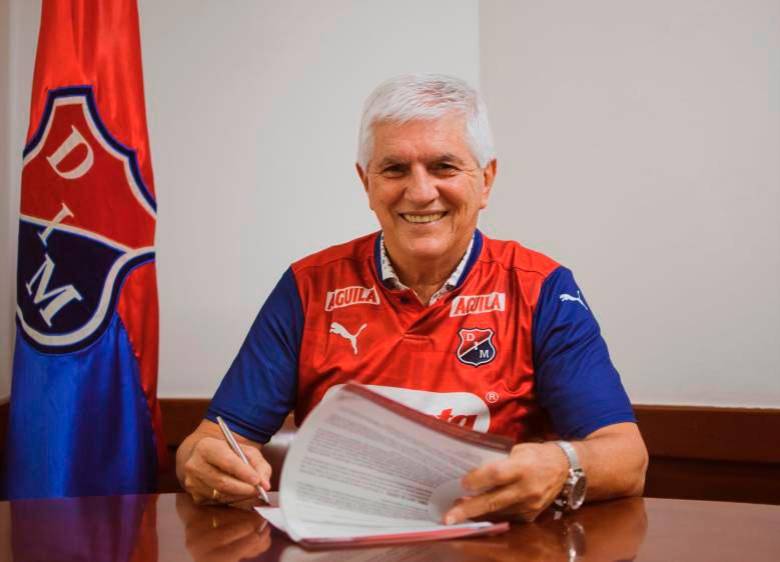 El técnico uruguayo está desde septiembre del 2021 a cargo del primer equipo del DIM. 