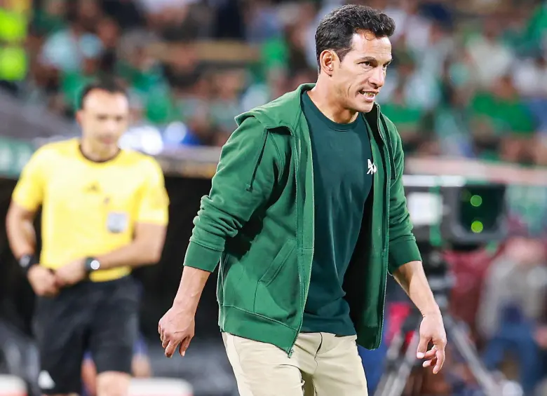 El entrenador del equipo antioqueño, Diego Arias, es uno de los mejores técnicos más jóvenes que tiene el fútbol profesional colombiano. Foto: Manuel Saldarriaga