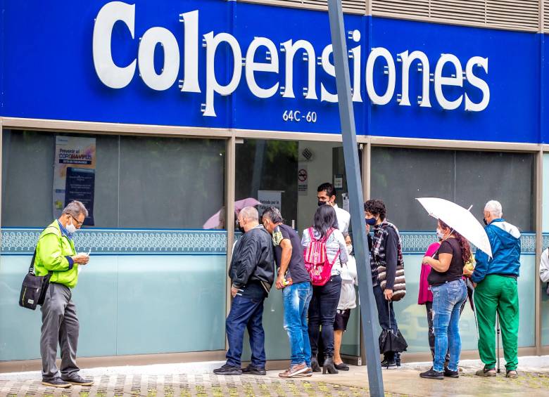 El impuesto a las pensiones es uno de los aspectos que más interesa sobre la reforma tributaria propuesta por el Gobierno Nacional. FOTO EL COLOMBIANO