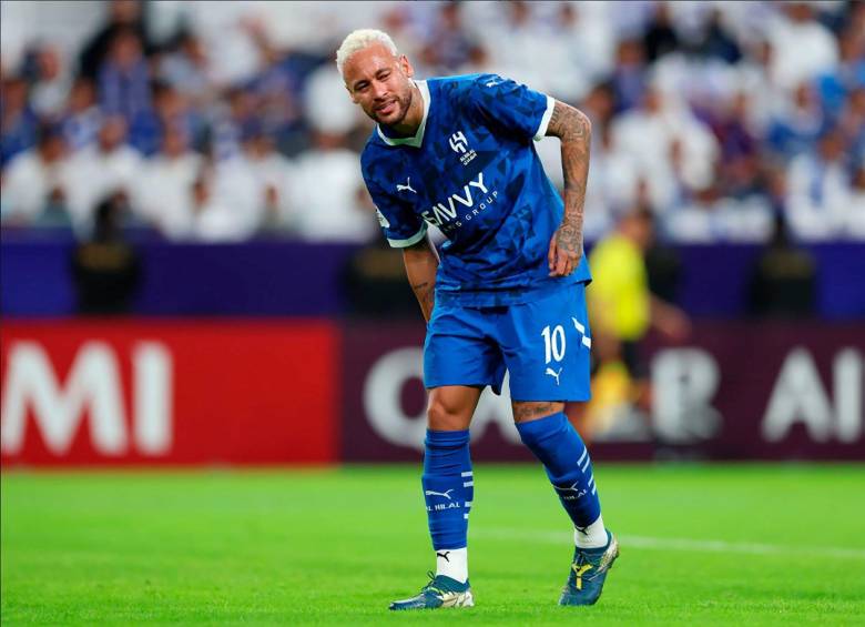 Neymar vivió un momento insólito con un hincha previo a un partido de la Liga de Campeones Asiática. Foto: Getty Images