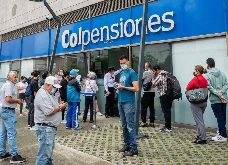 Colombia cayó dos puestos en el ranking del Índice Global de Jubilación: 42 de 44, con una puntuación global del 34%, por debajo del 45 % del índice de 2021. FOTO Camilo Suárez