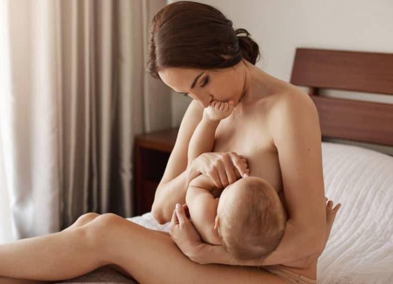 Los senos representan una dimensión profundamente humana relacionada con el cuidado, la nutrición y el vínculo emocional. FOTO: Magnific. 