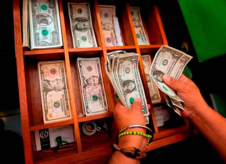 El dólar arrancó la jornada de este jueves en $4.120. FOTO: ARCHIVO. 