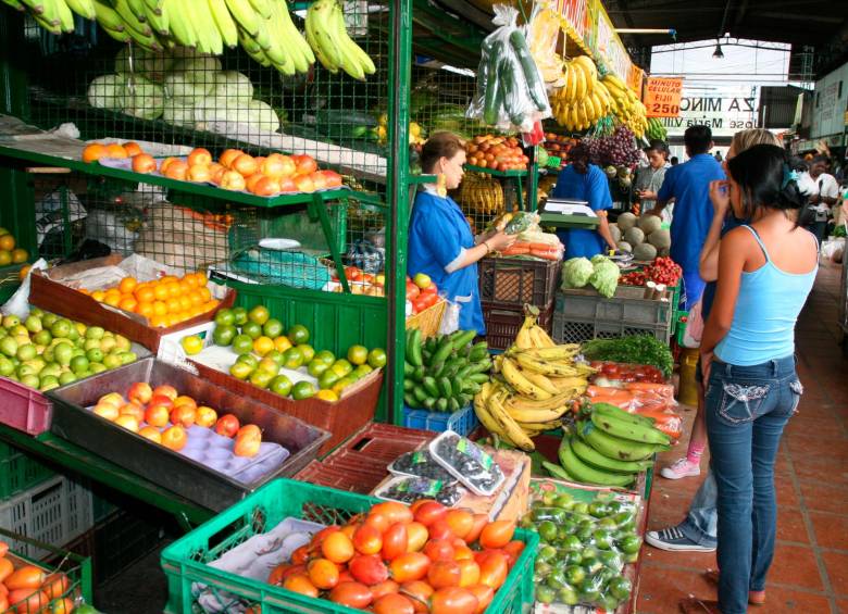 El volumen de compras en los supermercados de cadena, según NielsenIQ, creció 11,68% entre enero y julio. FOTO: Juan Antonio Sánchez.