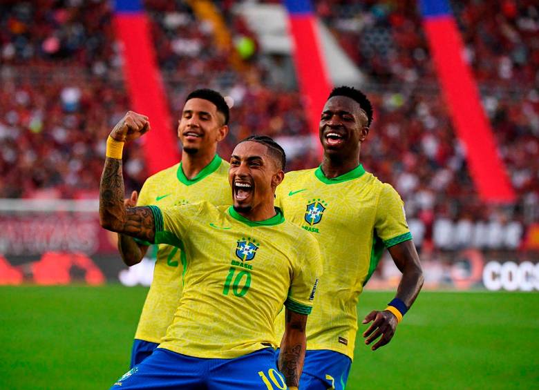 El futbolista brasileño Raphinha es una de las figuras de la Selección de Brasil en el camino a Norteamérica 2026. FOTO: AFP