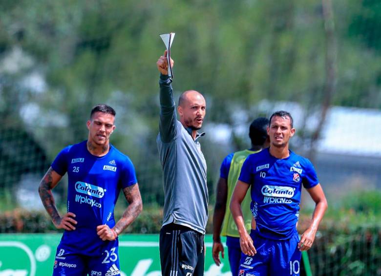 David González está buscando su primer título como entrenador con el DIM. FOTO: EL COLOMBIANO