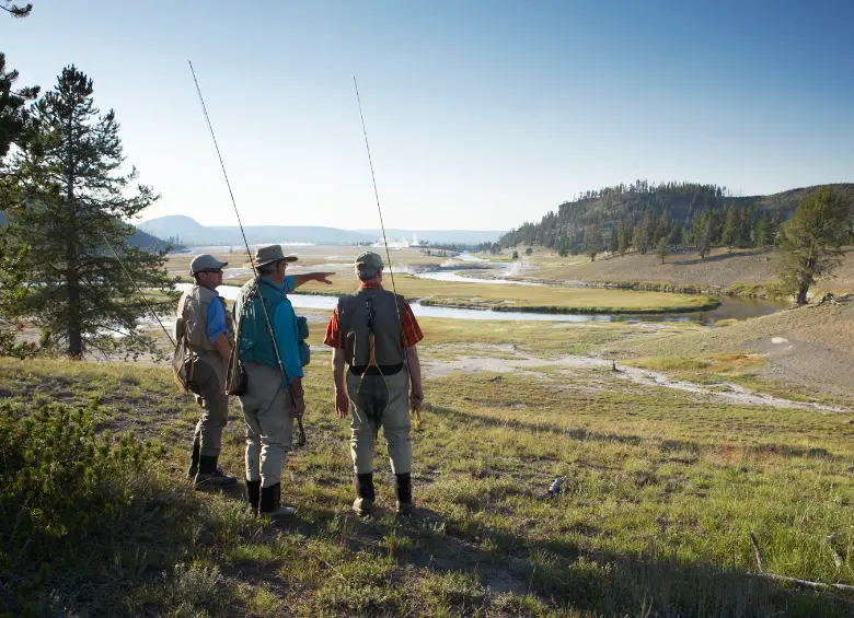Compartir momentos agradables con colegas y compañeros forma parte del crecimiento personal. FOTO: GETTY – Booking.com