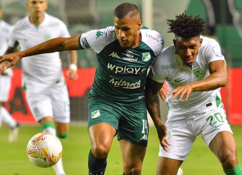 La deuda del conjunto caleño al conjunto paisa, es por la transferencia de un conocido jugador en el año 2013. Imagen de un partido Cali vs. Atlético Nacional en Palmaseca. FOTO: COLPRENSA