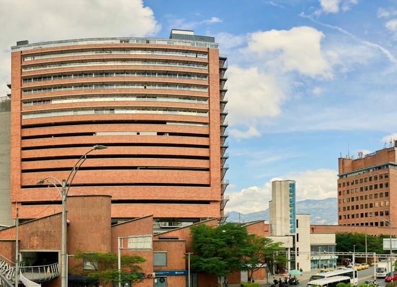El Conjunto Comercial es un referente del sector en Medellín, con una oferta amplia y variada que satisface las necesidades de sus visitantes. Fotos: Cortesía