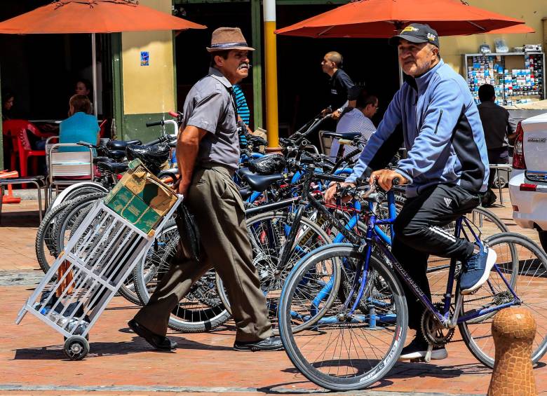 La bicicleta es más que un medio de transporte en este municipio del oriente antioqueño del que son oriundos varios campeones de ciclismo. FOTO: Jaime Pérez.