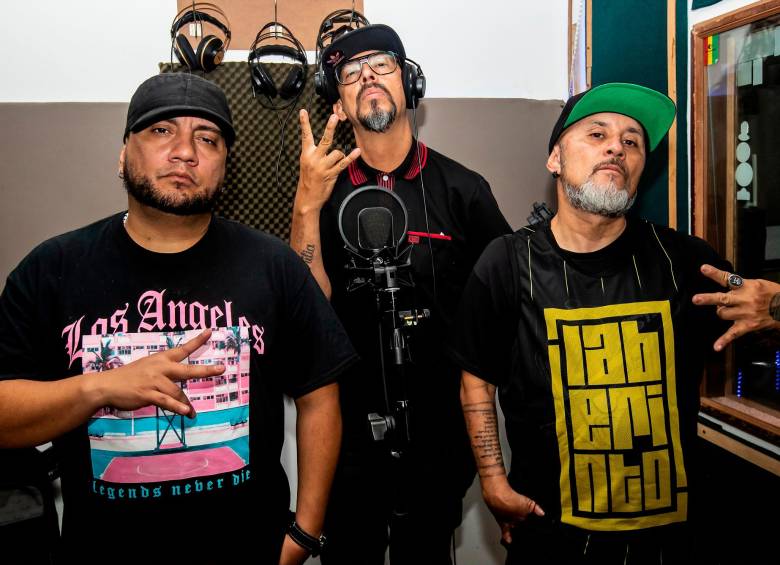 En 1998 El Mocho, junto a César Monsalve, ‘El Flak-o’ y Óscar Alejandro Ruiz, ‘Junior’ crearon Laberinto ELC, una de las agrupaciones de rap más longevas y reconocidas de Medellín. Foto Esneyder Gutiérrez.