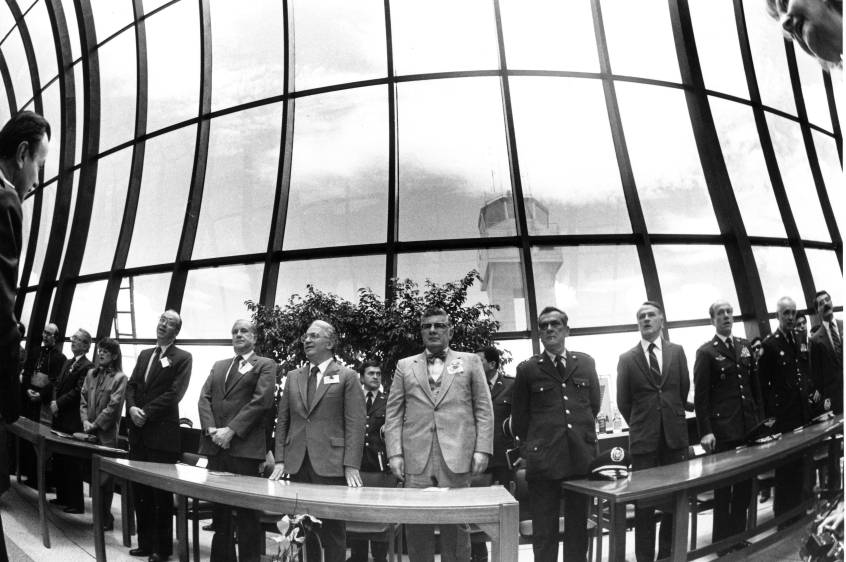 Inauguración del Aeropuerto Internacional José María Córdova en 1985. Contó con la presencia de los expresidentes Misael Pastrana, Belisario, Betancur y Julio César Turbay. Foto: Archivo EL COLOMBIANO
