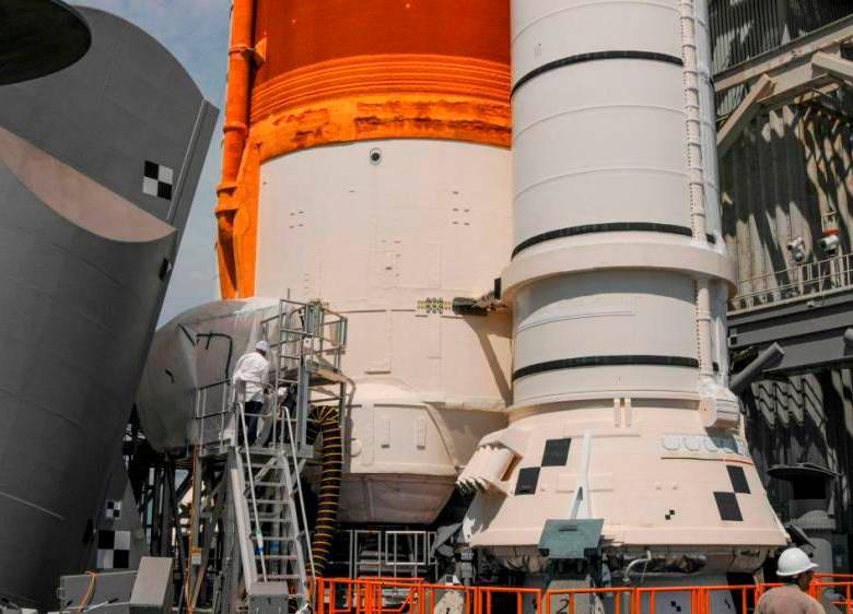 El cohete SLS con la nave Orion tiene un costo de 4.000 millones de dólares. FOTO: NASA