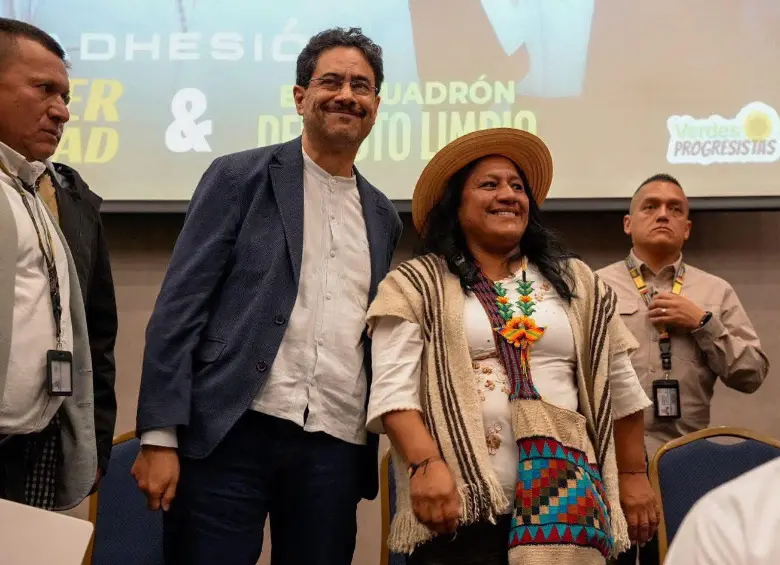 Iván Cepeda activa minga indígena para agitar su campaña, ¿en qué están los otros candidatos?