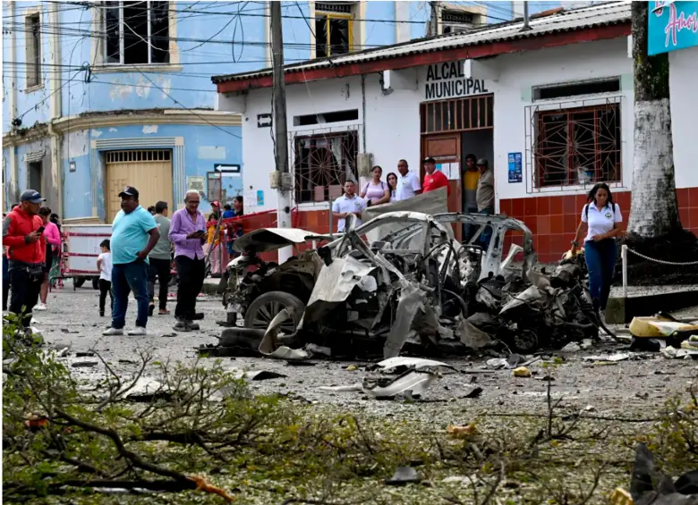 La escalada terrorista del pasado 10 al 12 de junio en Valle y Cauca, puso en entredicho la política de seguridad basada en mesas de paz. FOTO afp