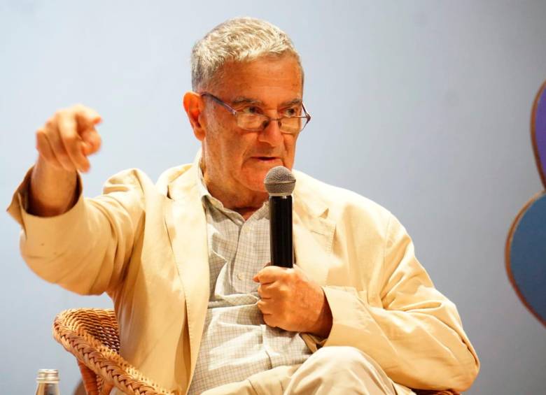 El físico Serge Haroche en su charla en el Hay Festival Medellín 2023. FOTO: CORTESÍA