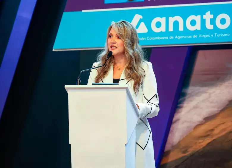 Paula Cortés Calle, presidenta ejecutiva de Anato, presentó las cifras y principales retos del turismo colombiano durante la rueda de prensa previa al Congreso Nacional de Agencias de Viajes y Turismo. FOTO: CORTESÍA