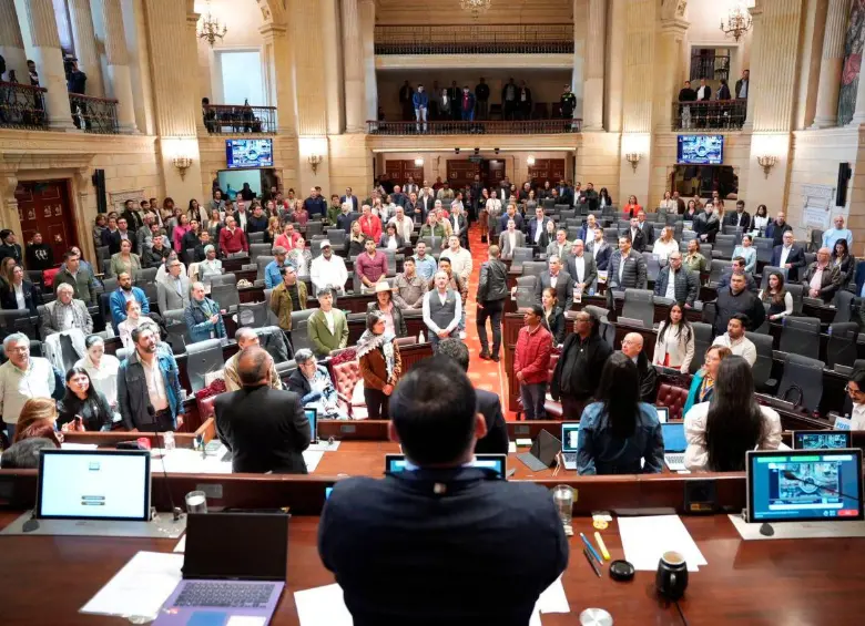 Tras unas cuatro horas de debate, los legisladores aprobaron acogerse al texto de Cámara. Cortesía: Cámara de Representantes. 