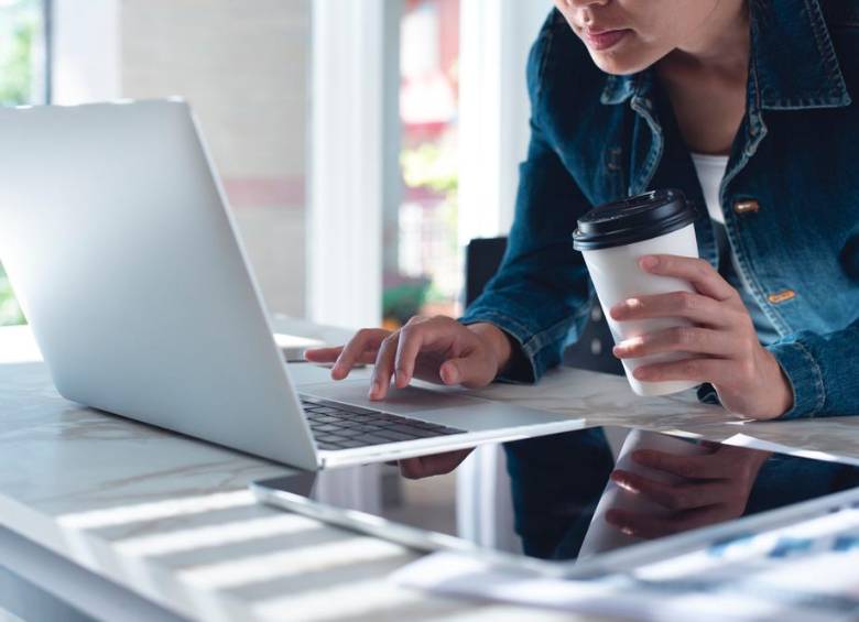 Saber equilibrar el tiempo libre y laboral en casa ayuda a mejorar la productividad y lo libera de cargas de estrés. FOTO: SHUTTERSTOCK