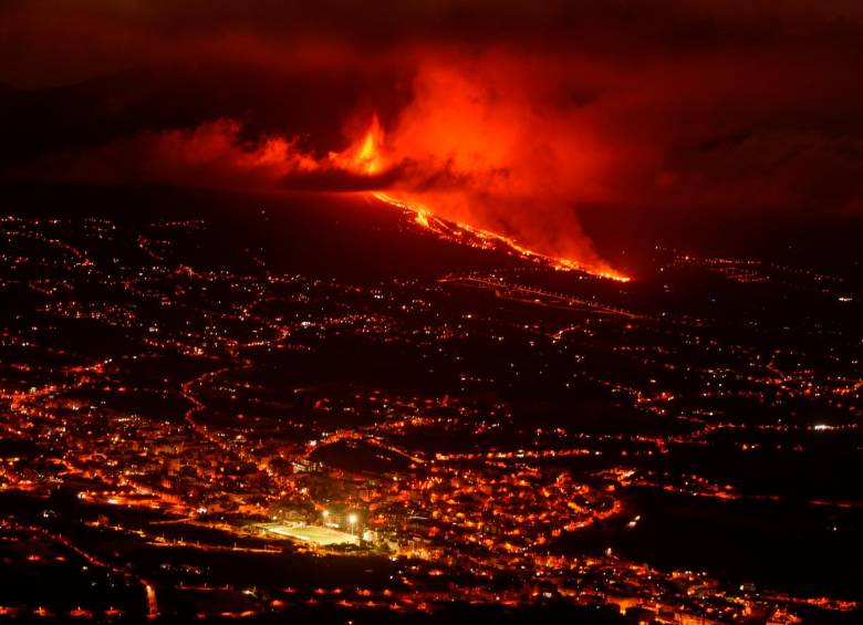 Impresionante erupción del volcán Cumbre Vieja en Canarias