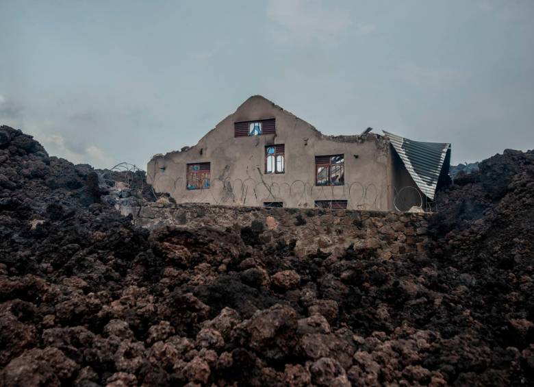 La mayoría de edificaciones destruidas eran los hogares de los residentes de está isla española. Foto AFP