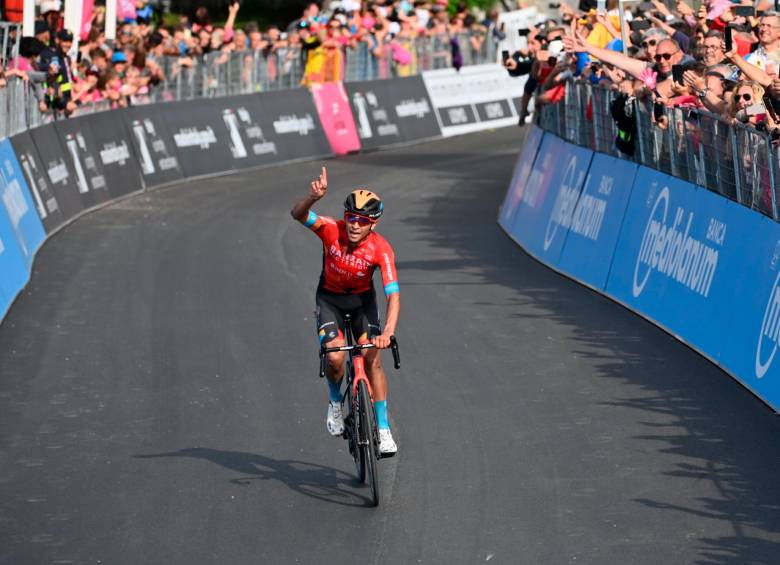 La etapa 17 del Giro de Italia 2022 quedará en la memoria de Santiago Buitrago, que por primera vez participa en esta carrera. Foto @giroditalia