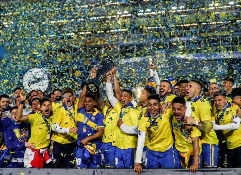 En el título de Liga conseguido por Boca Juniors fueron importantes los colombianos Sebastián Villa y Frank Frabra. FOTO: EFE