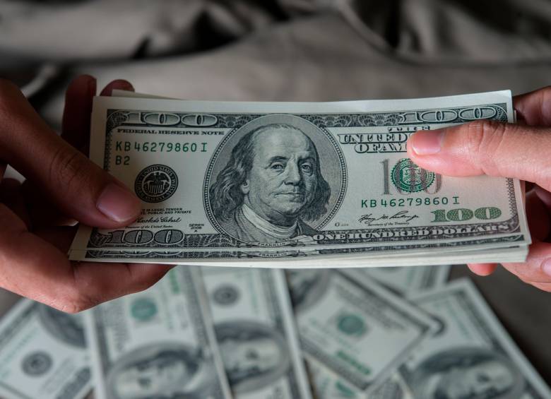El dólar cerró en $3.796 en Colombia tras el aumento de las tensiones energéticas y las expectativas de nuevas alzas de tasas en Estados Unidos. FOTO: Magnific