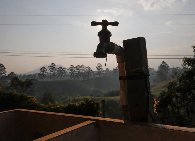Los cortes de agua son programados por el lavado de tanques. FOTO Manuel Saldarriaga