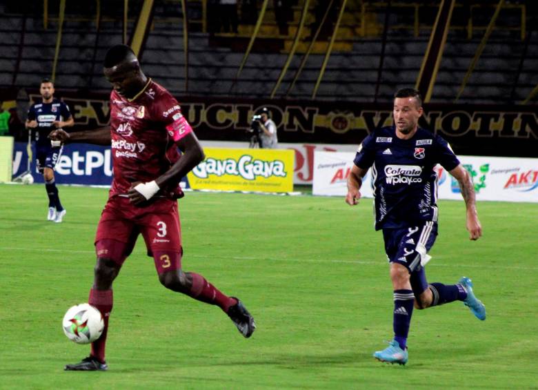 Tolima y Medellín empataron a un gol en el Manuel Murillo Toro, en el arranque de David González como entrenador del Poderoso. FOTO DIMAYOR 