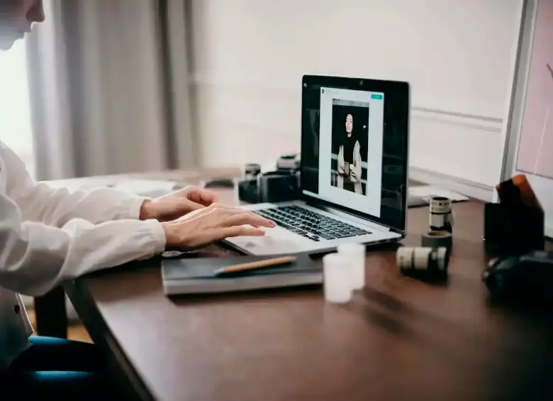 Administración, ventas, telecomunicaciones y software concentran las principales ofertas para trabajar desde casa. FOTO: GETTY