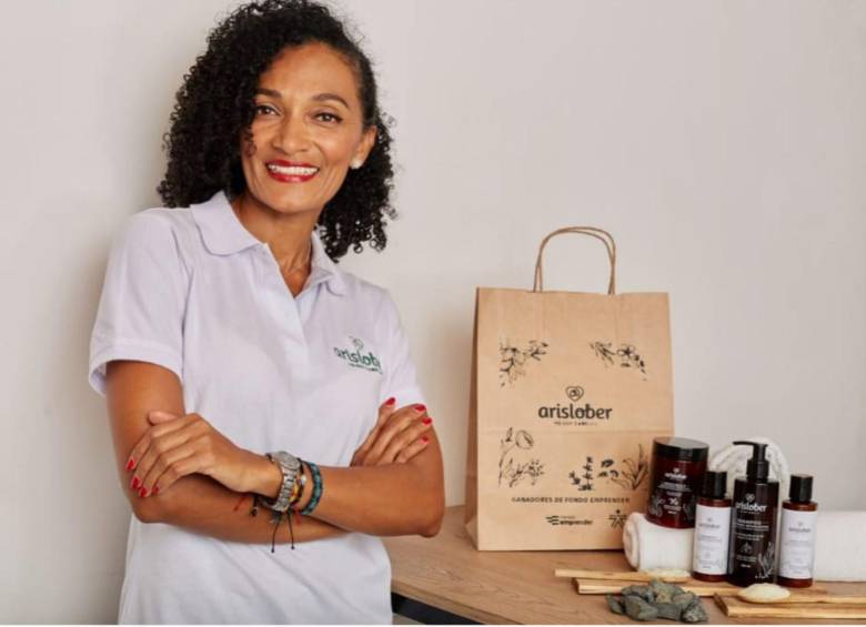 Arleth Isabel López Bermúdez , diseñadora industrial y tricóloga es la creadora de Arislober. Foto: Suministrada a EL COLOMBIANO