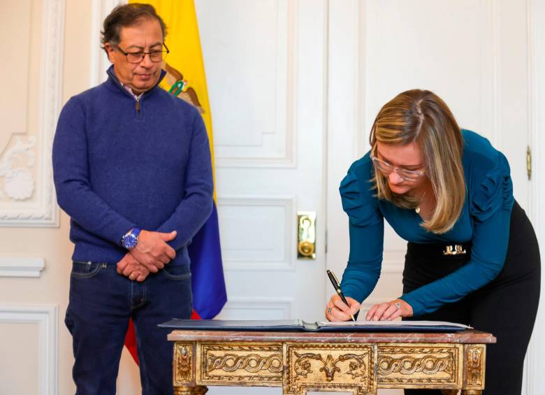 El presidente Gustavo Petro defendió la trayectoria académica de Rusinque y criticó el fallo del alto tribunal. foto Colprensa. 
