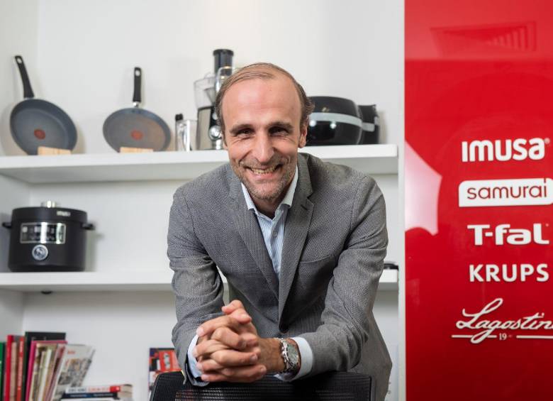 Paul de Jarnac es el presidente de Groupe SEB Andino, dueño de Imusa. La marca fue la primera fábrica metalúrgica dedicada a la producción de ollas en Colombia. FOTO: Cortesía