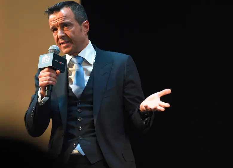 Jorge Mendes es el representante más famoso del fútbol y gana cifras multimillonarias al año, gracias a comisiones significativas. FOTO getty