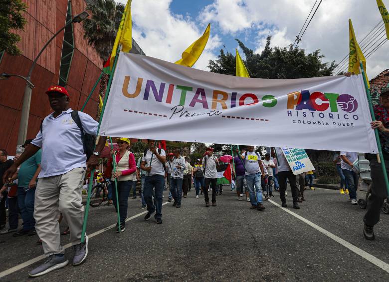 Imagen de referencia de una marcha a favor del Gobierno de Gustavo Petro en Medellín. FOTO: Manuel Saldarriaga Quintero