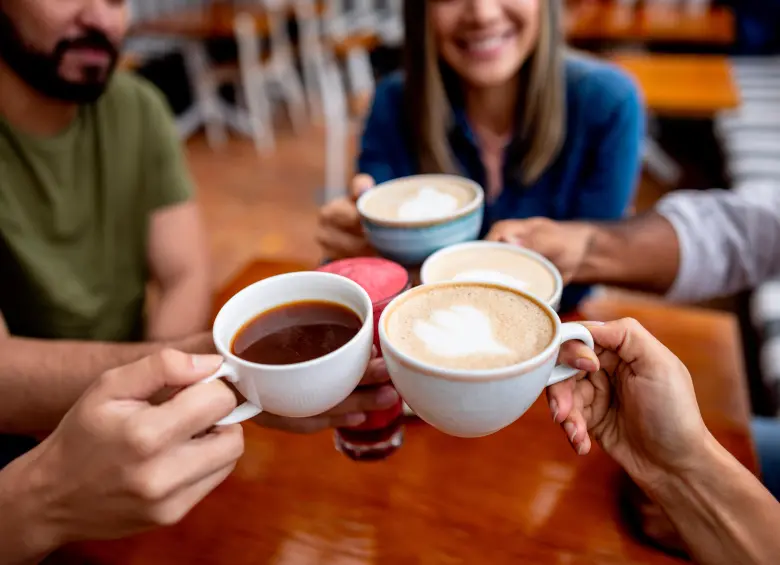Los beneficios que tiene el consumo de café se cuentan cuando se consume sin azúcares, edulcorantes, aromatizantes u otros aditivos. FOTO Getty. 