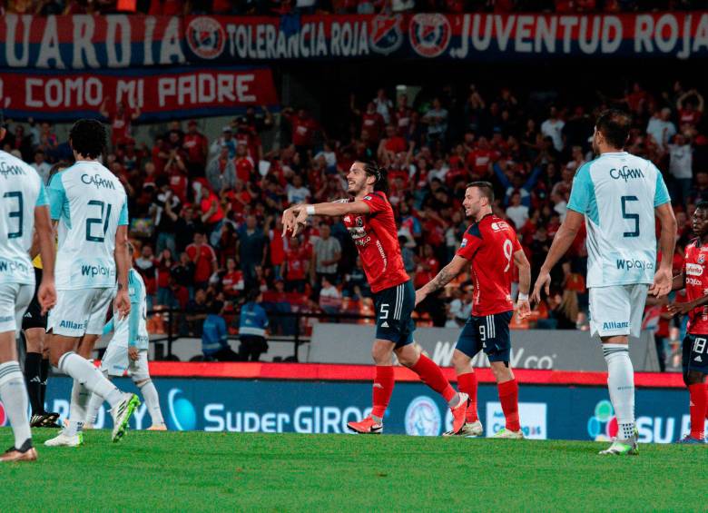Joaquín Varela celebrando un gol ante Millonarios en 2023. FOTO: X Dim oficial