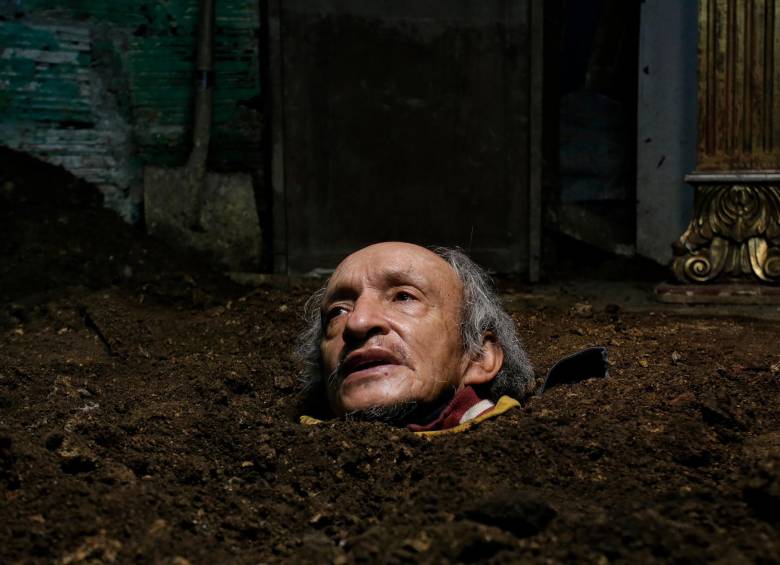 López tiene 74 años y vive en la localidad de Usme, Bogotá. FOTO COLPRENSA CAMILA DÍAZ