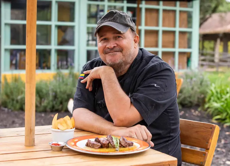 Álvaro Molina tiene ahora sus platos en el restaurante Casa Once, en el Carmen de Viboral FOTO El Colombiano 
