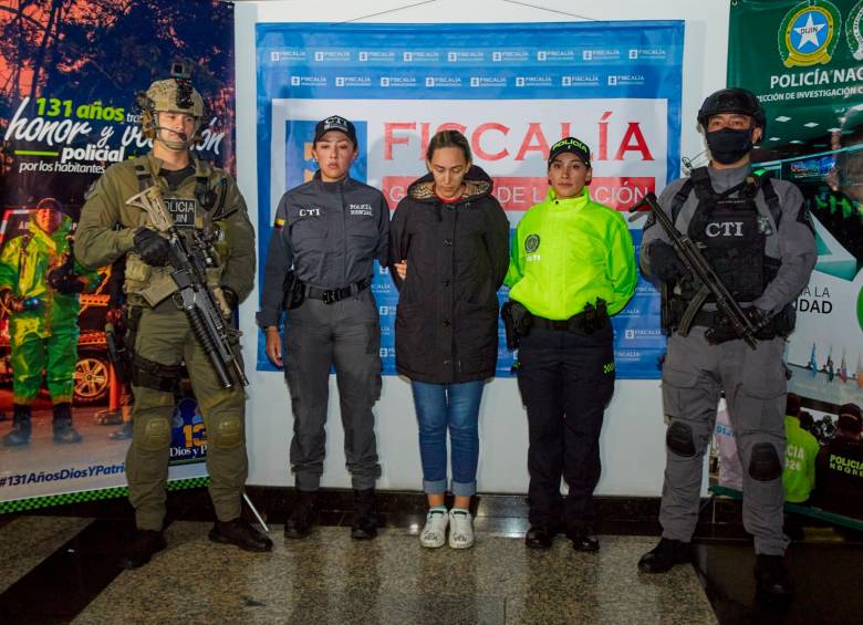 Margareth Chacón fue expulsada de El Salvador y enviada a Colombia para ser procesada por el crimen del fiscal paraguayo Marcelo Pecci. FOTO: CORTESÍA FISCALÍA